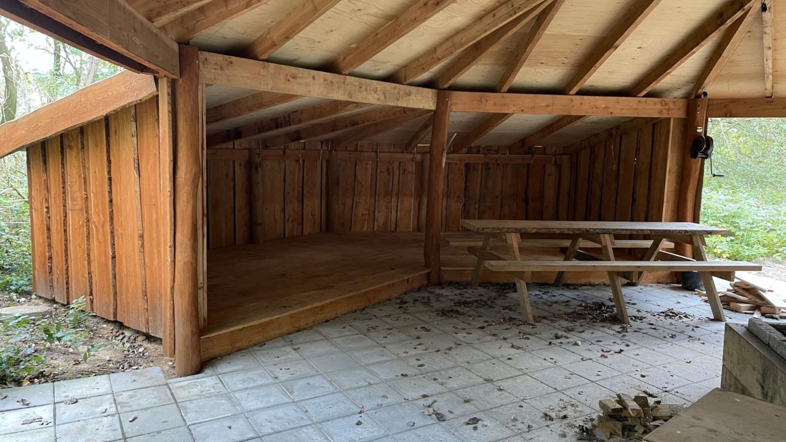 Bålhytten indvendigt