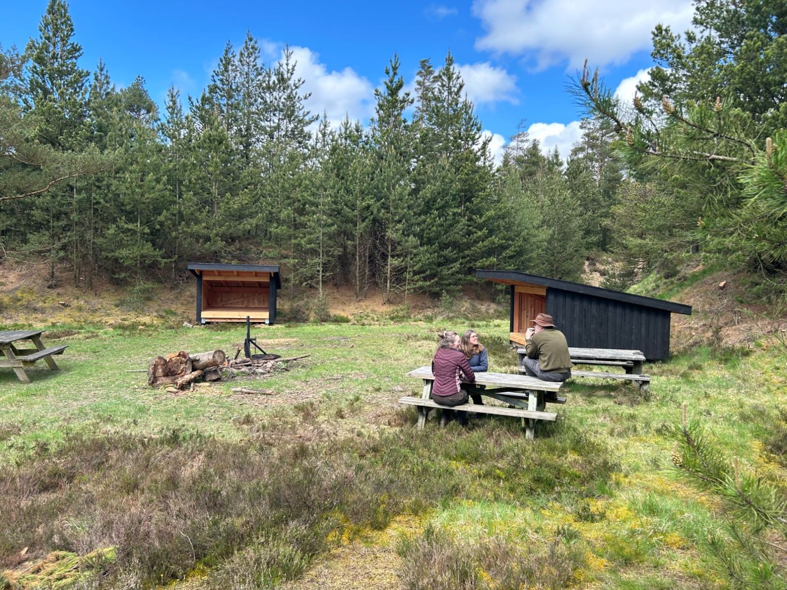 Shelterplads med to små sheltere