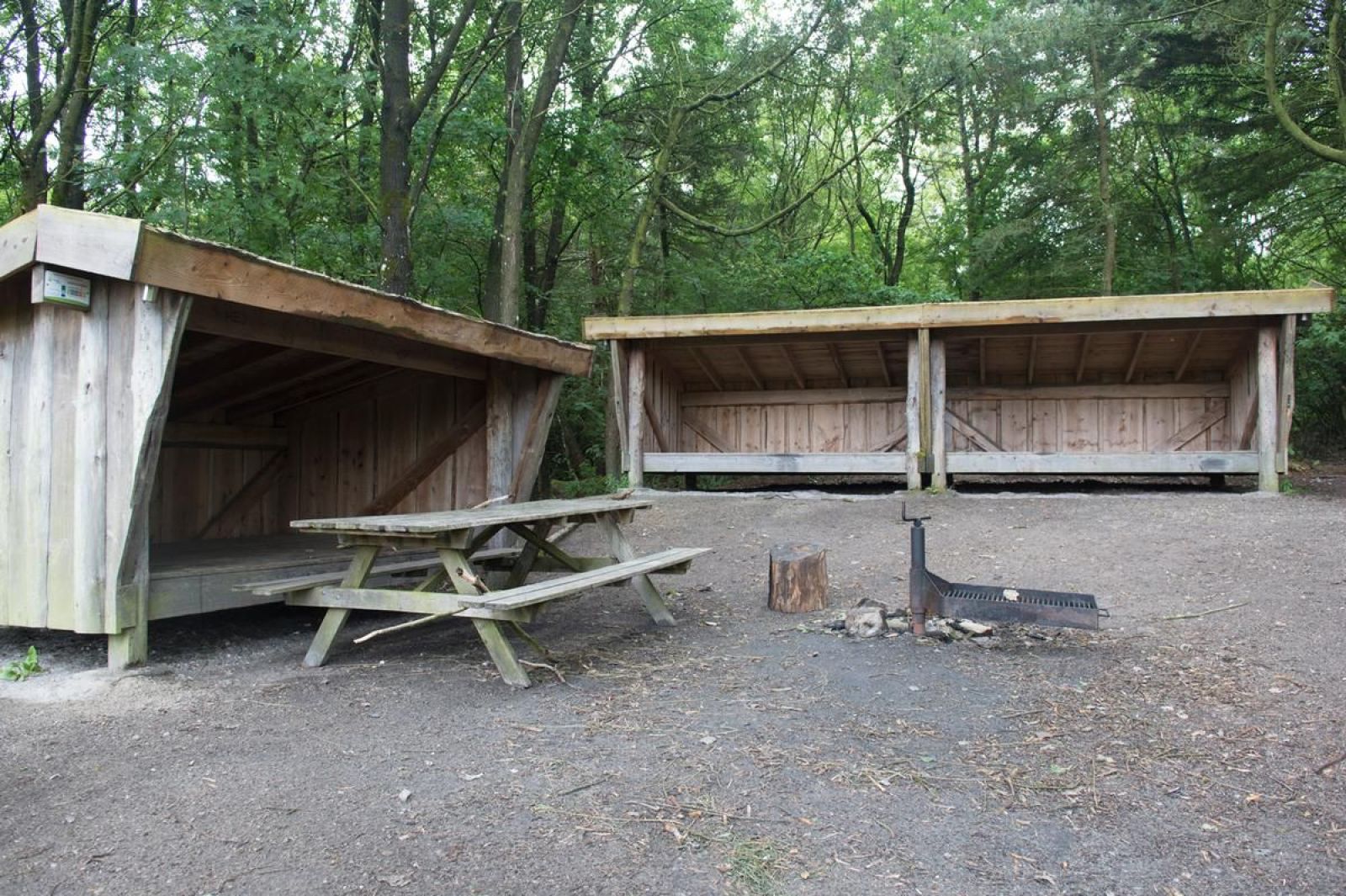 Naturbasen Uhrehøje, Shelterplads – miniature 1