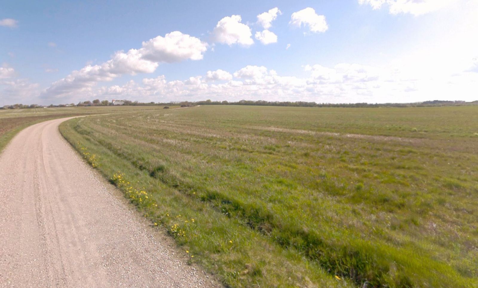 På den sydlige del af sløjfen er der flere steder nogle flotte kig ud over landskabet.