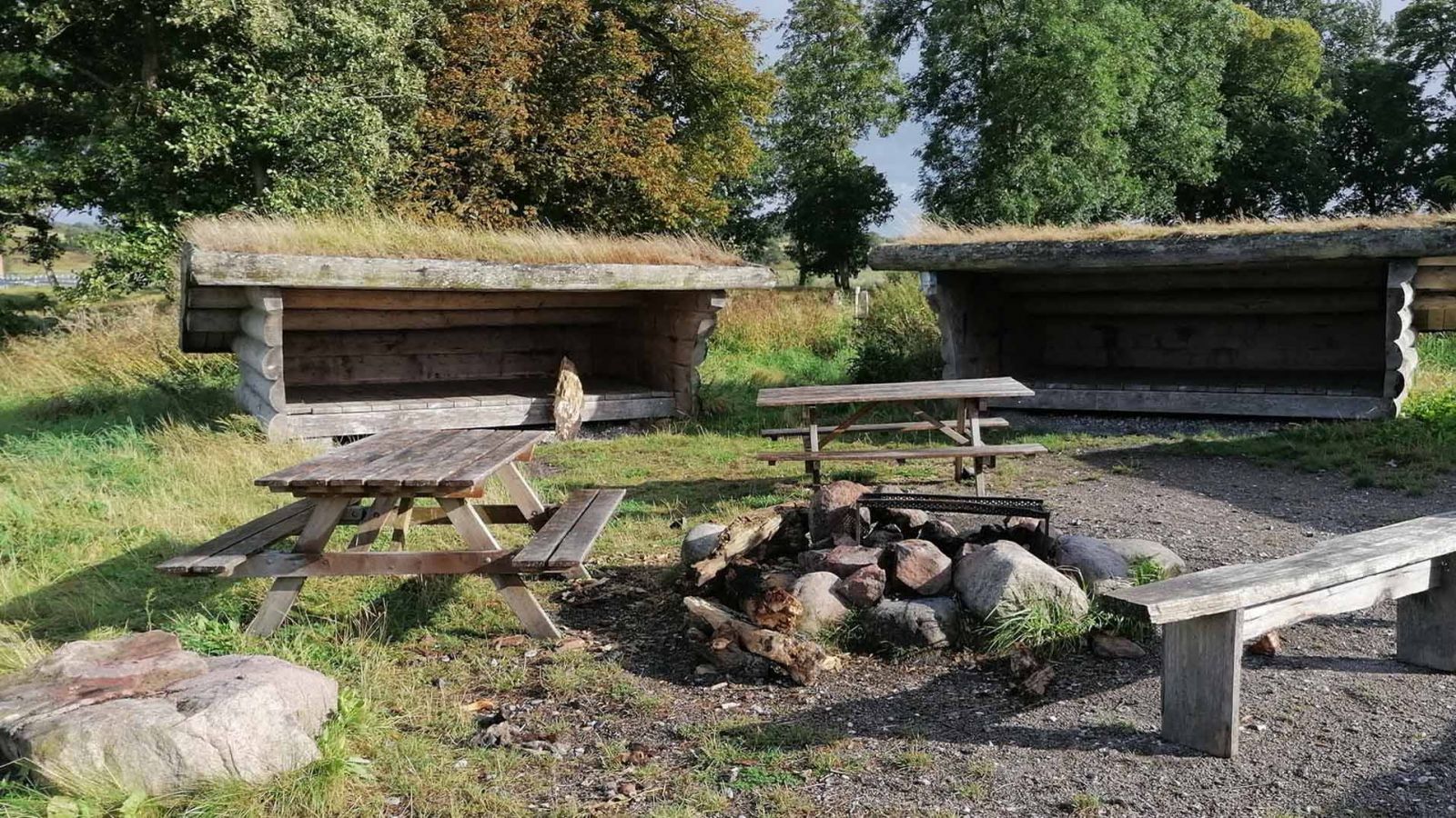 Halkær Voldsted, Shelterplads                      – miniature 2