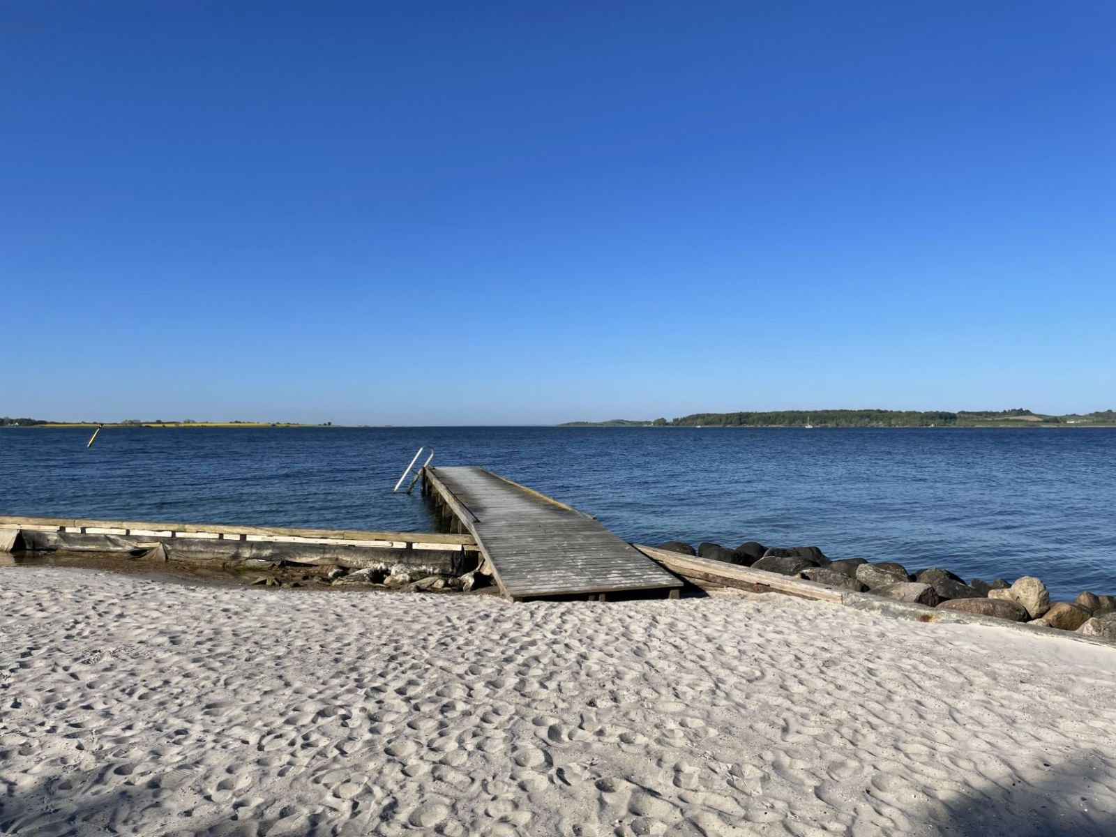 Tæt på stranden