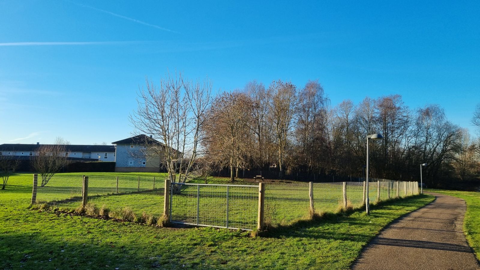 Indgang til hundegården ved Hastrupsøerne