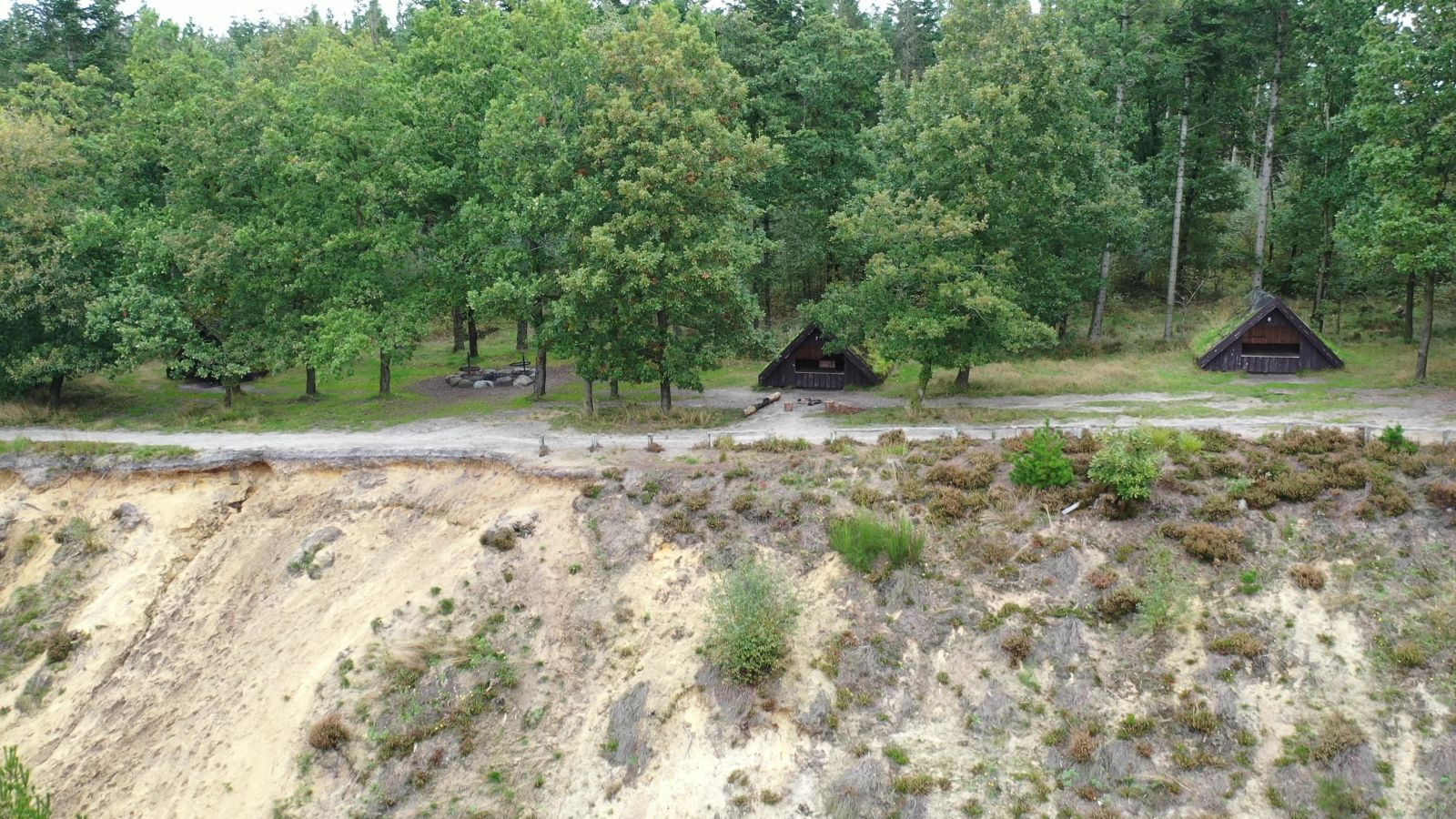 Shelter 1 Skovbrynet Momhøje – miniature 3