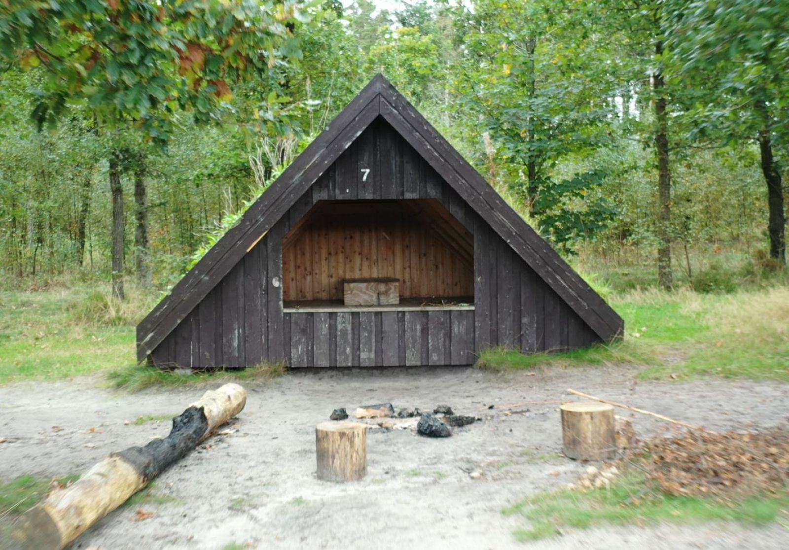 Shelter 1 Skovbrynet Momhøje – miniature 2