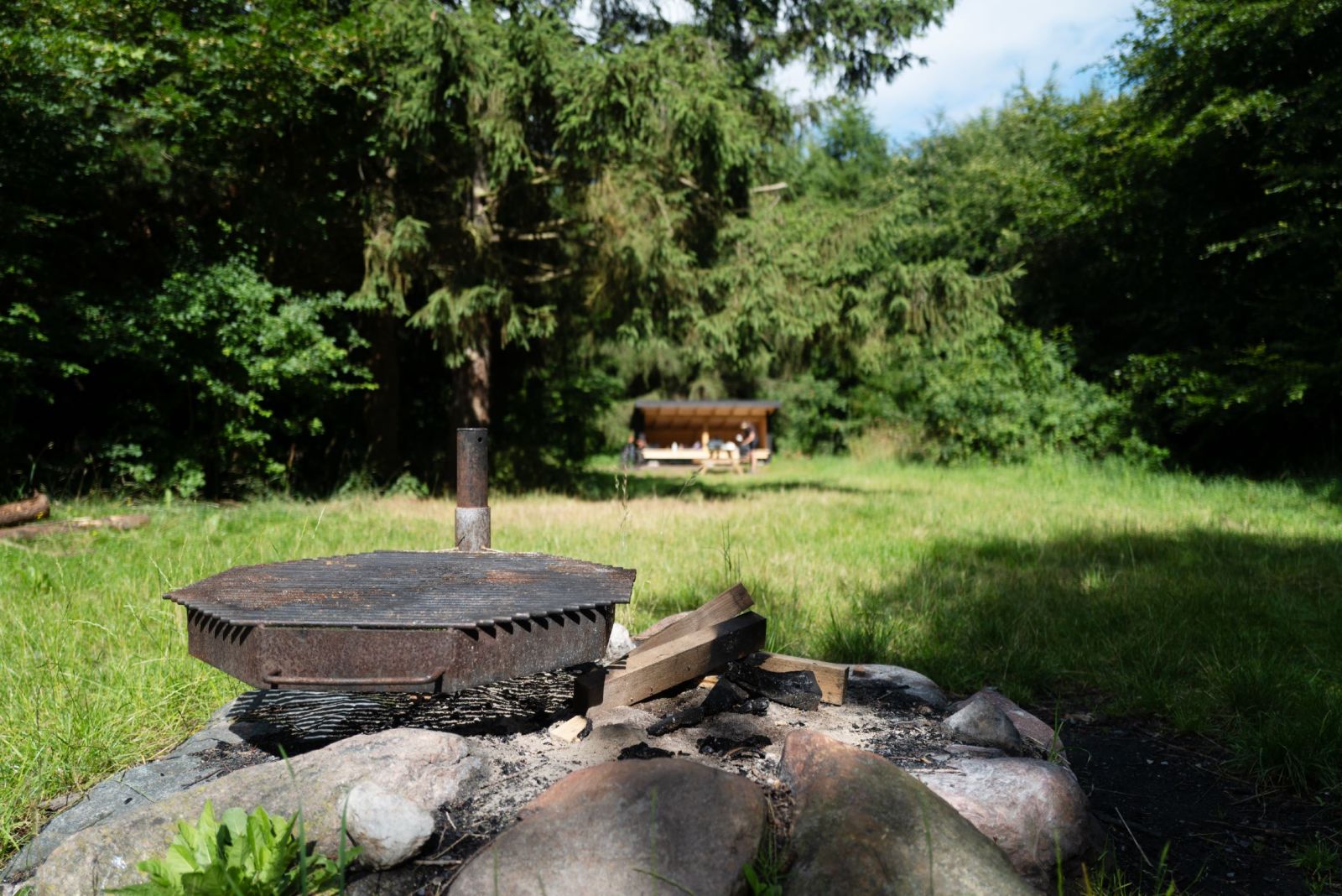 Bålplads med grill