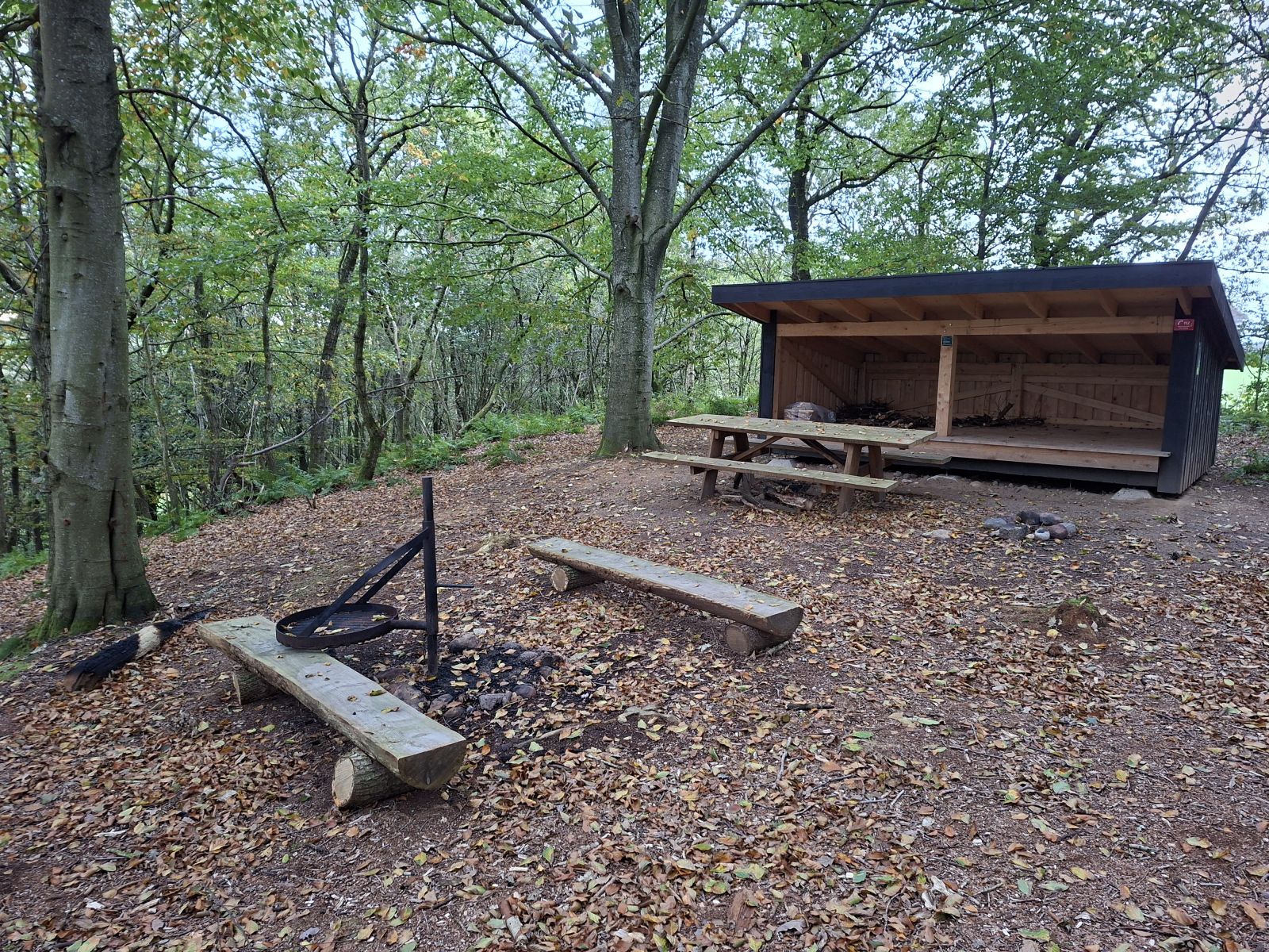 shelter med bålplads