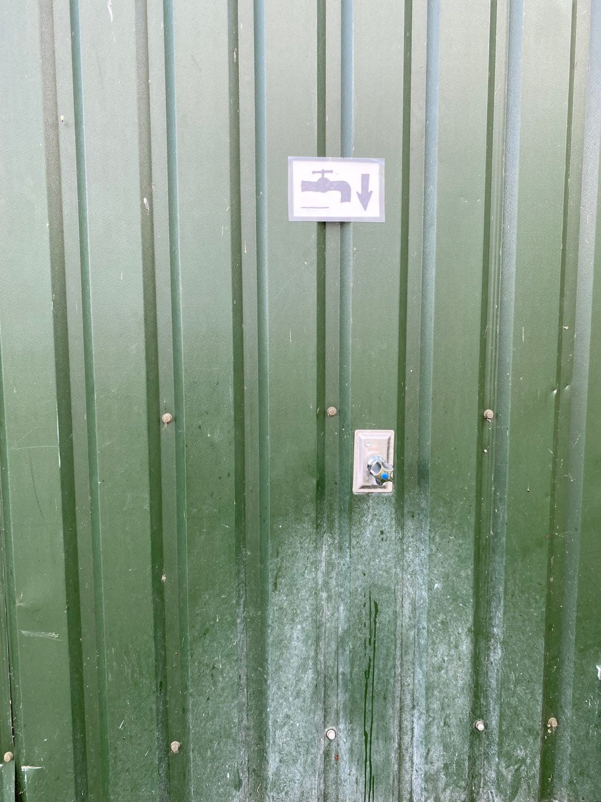 Vandhane v. toilet
