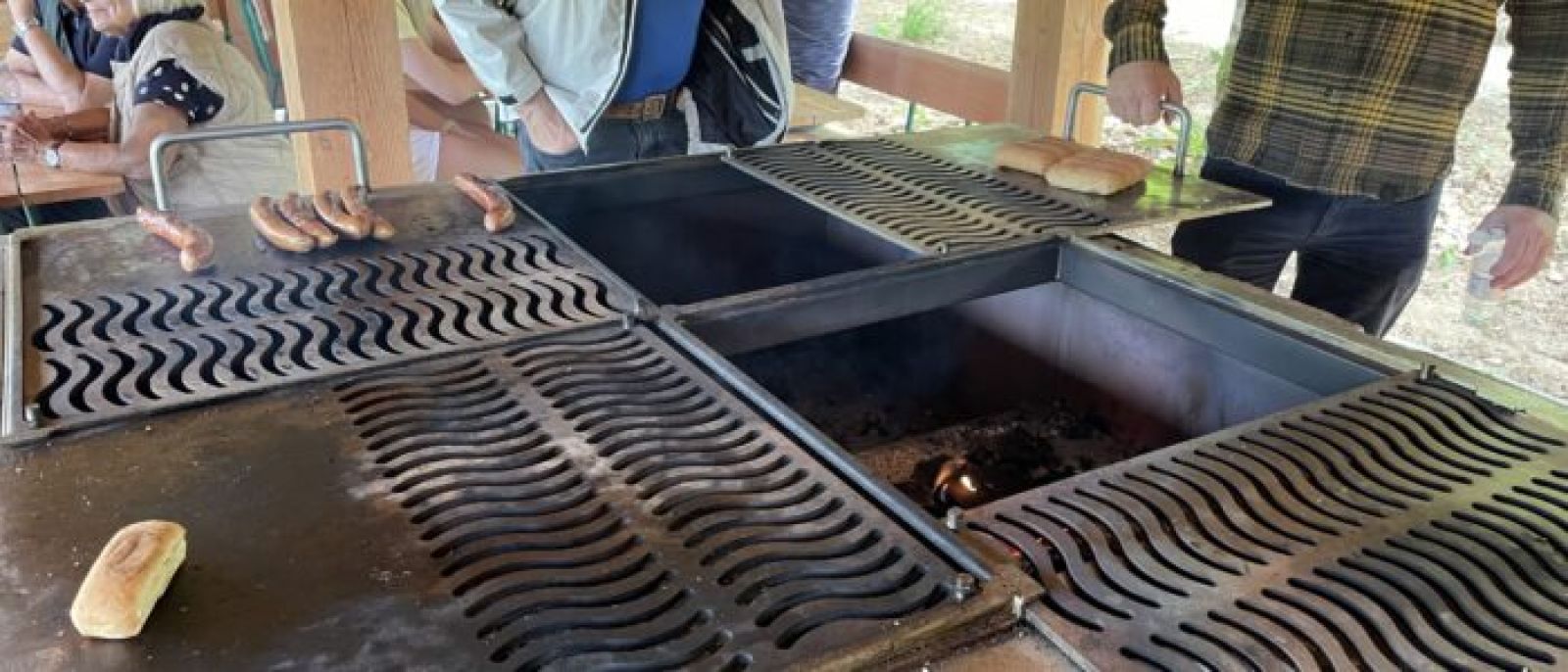 Grill i bålhytte