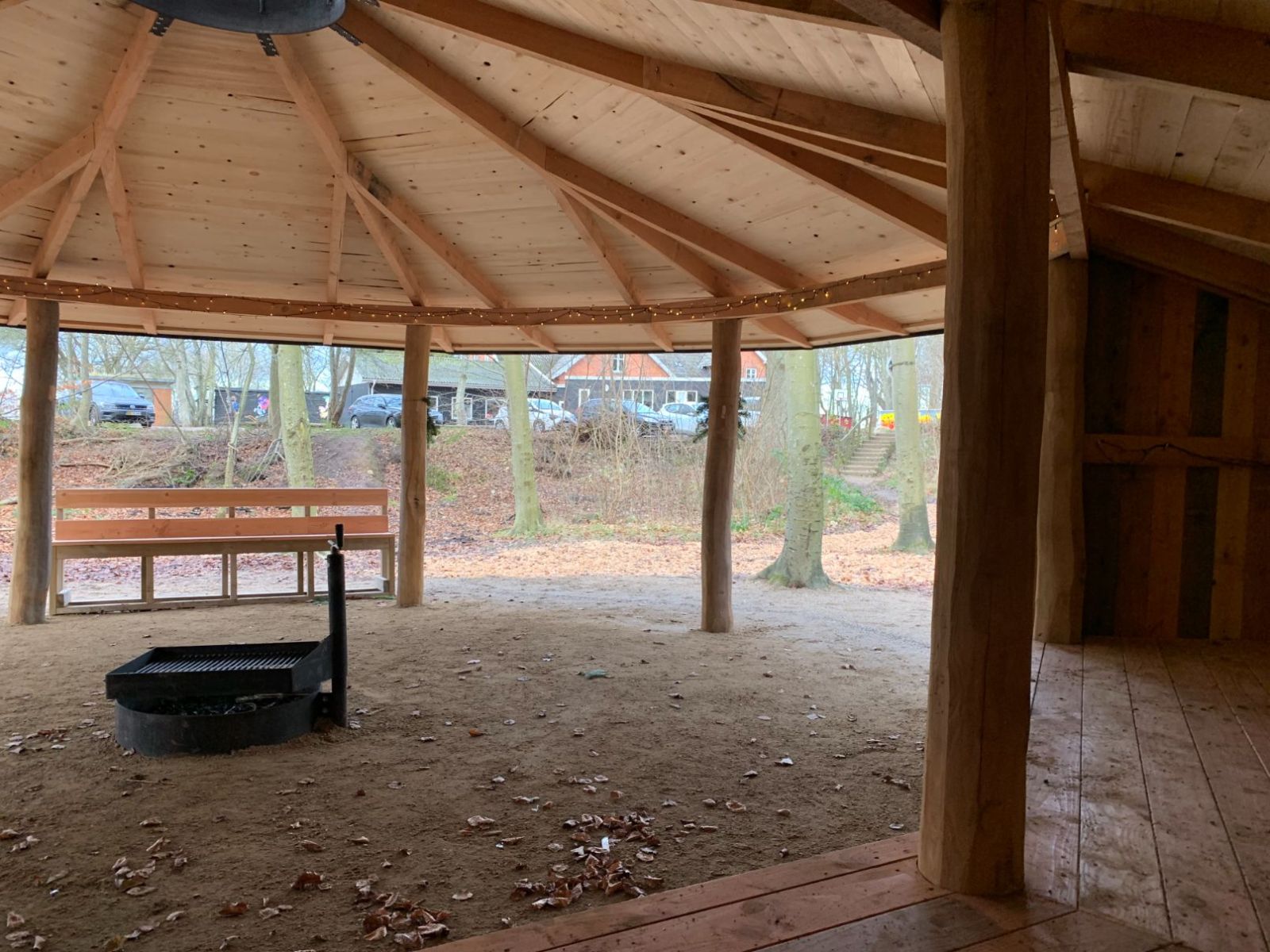 Shelter ved Gribskov Lilleskole – miniature 4