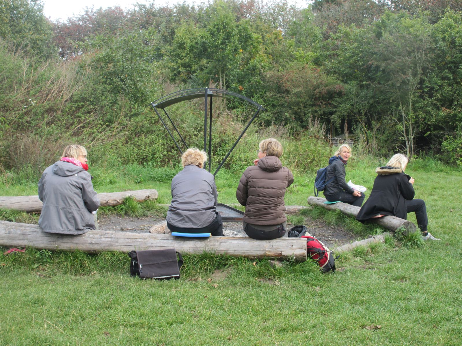 Bålsted med grillrist