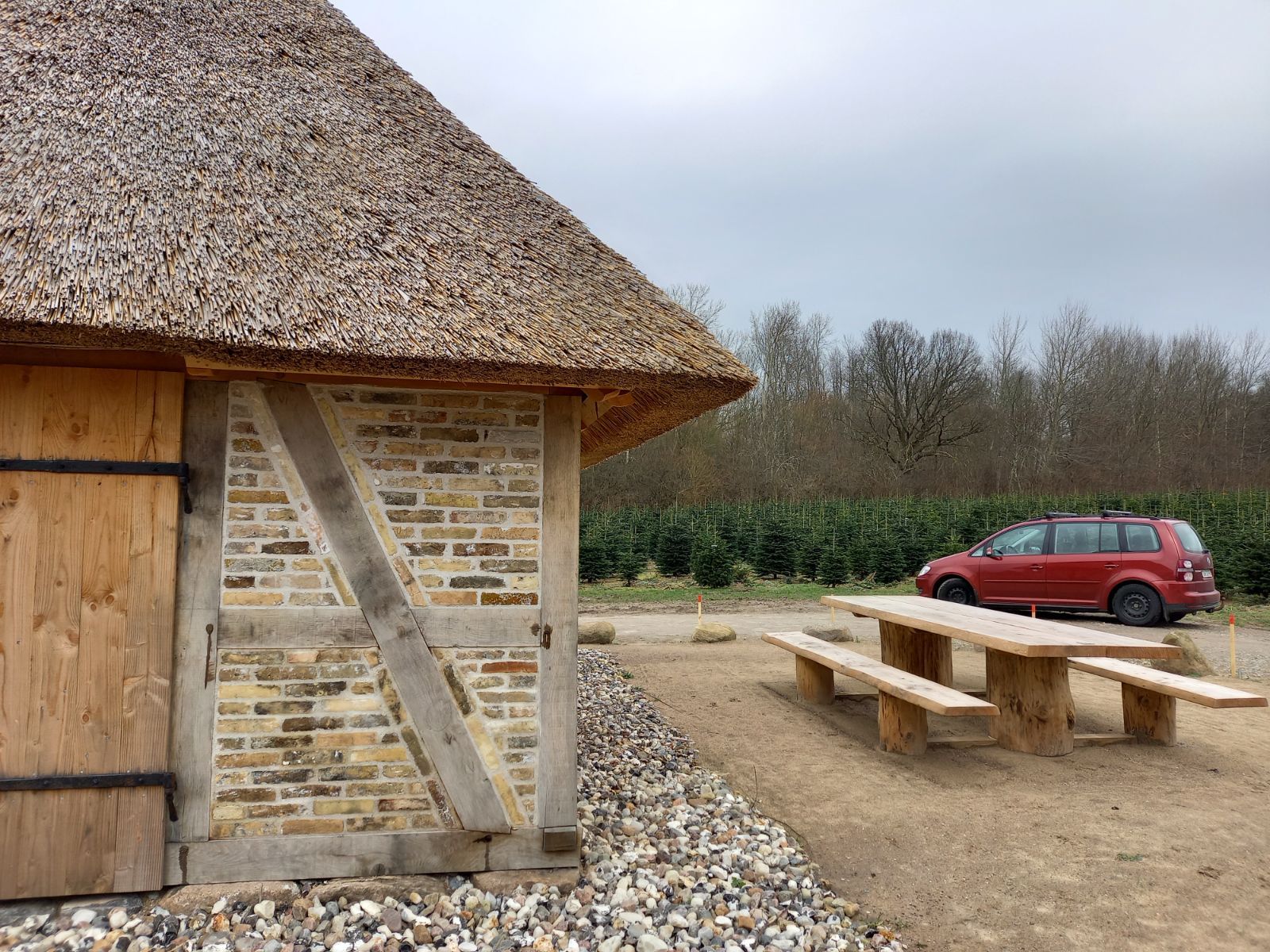 Opholdsplads udenfor markhuset