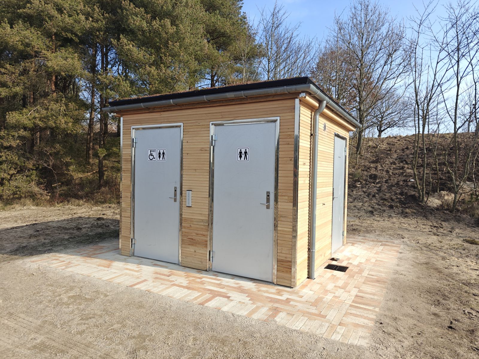 Toilet i Tjæreborg Gamle Grusgrav, shelter in Denmark