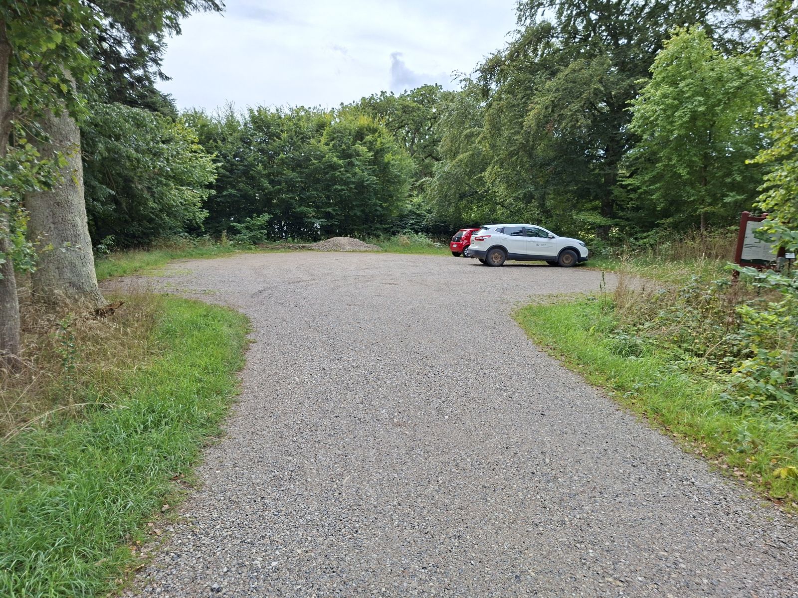 Parkeringsplads ved Kardamsvej