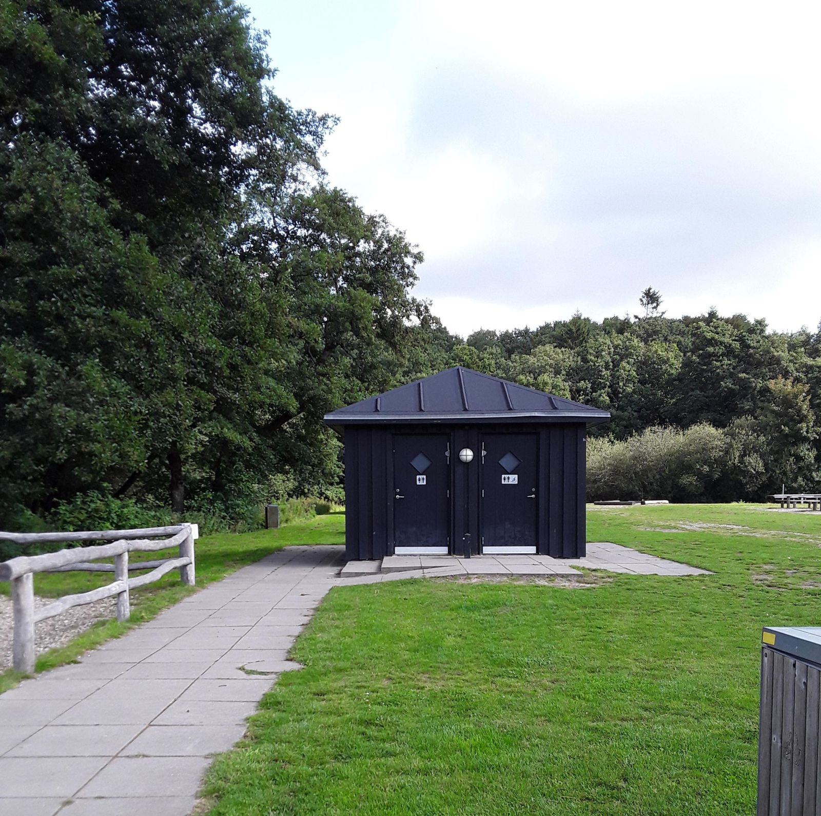 Toiletter ved Tvis Mølle Naturlaboratorium