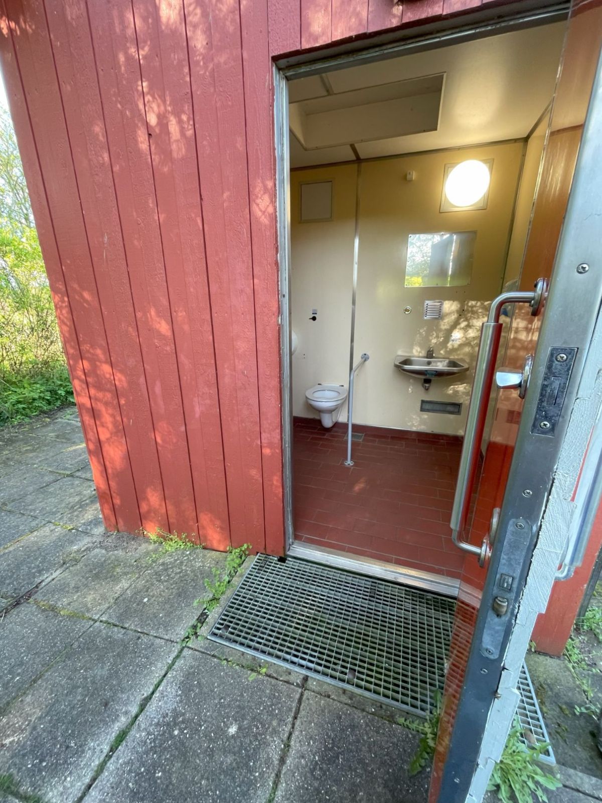 Toilettet indenfor