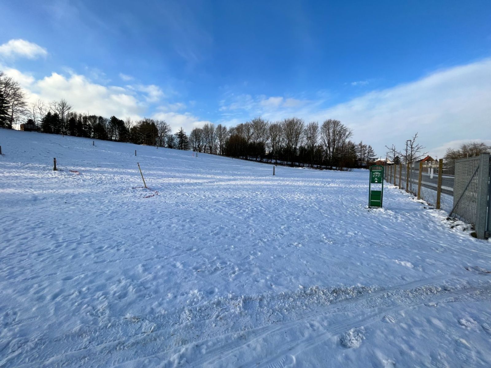 Billede af kælkebakke ved fængslet med sne