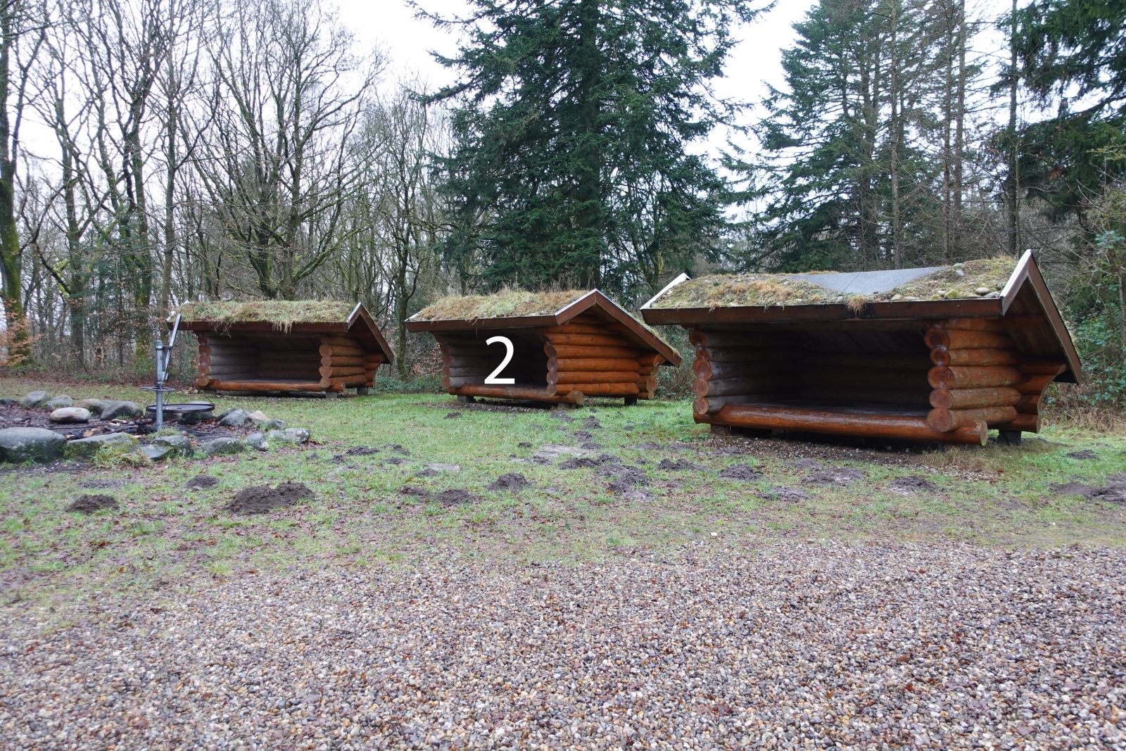 Foto af shelter 2 ved Skovlund Shelterplads