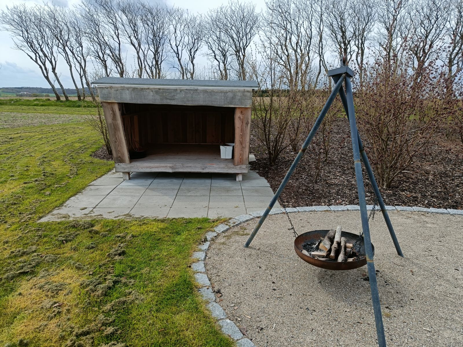 Shelters på Kirkelunden ved Veggerby Kirke – miniature 1
