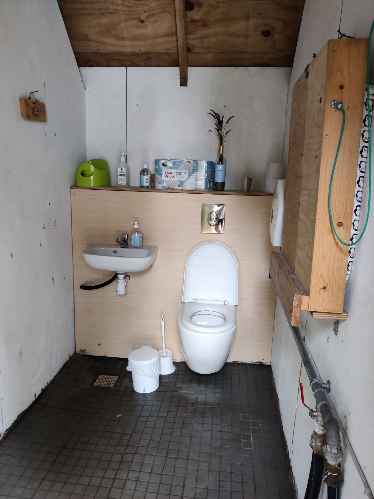 Toilet Endelavelejren, shelter in Denmark