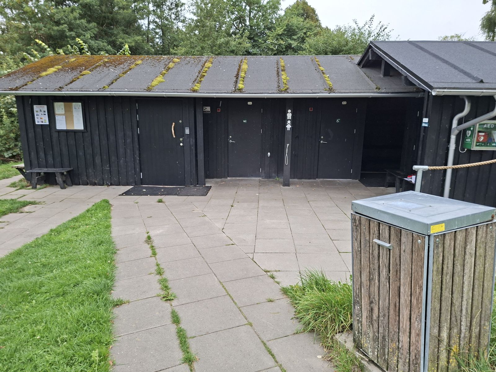 Fussing Sø badepladsbygning, hvor man kan tilgå drikkevand