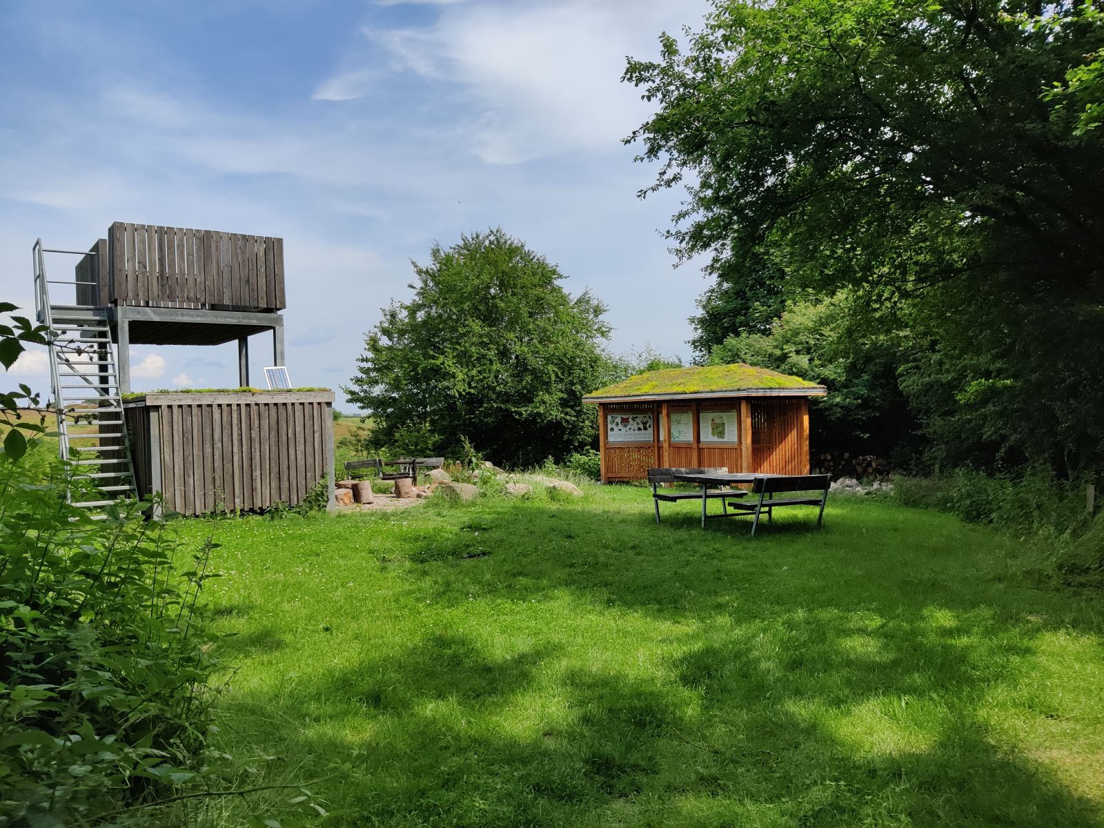 Shelter og stjernekiggertårn ved Slaggårdbanke – miniature 2
