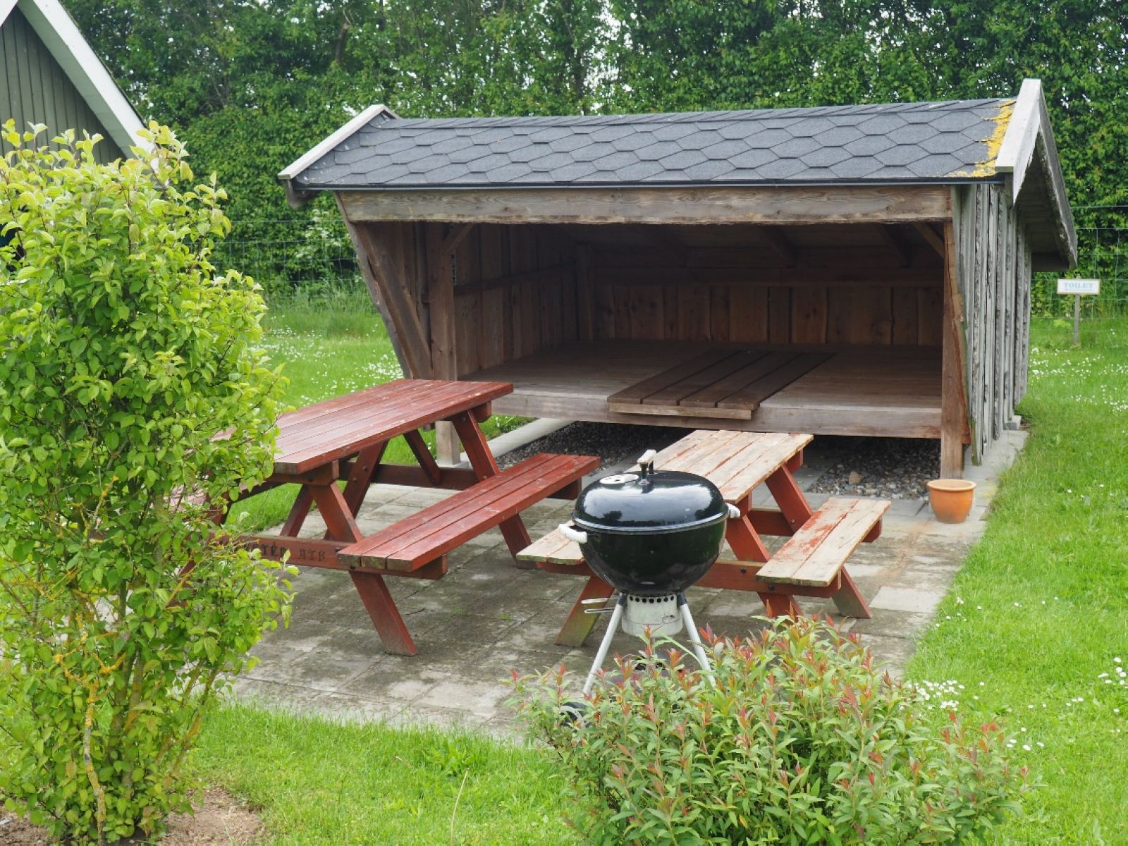 Hillested shelter og teltplads – miniature 1