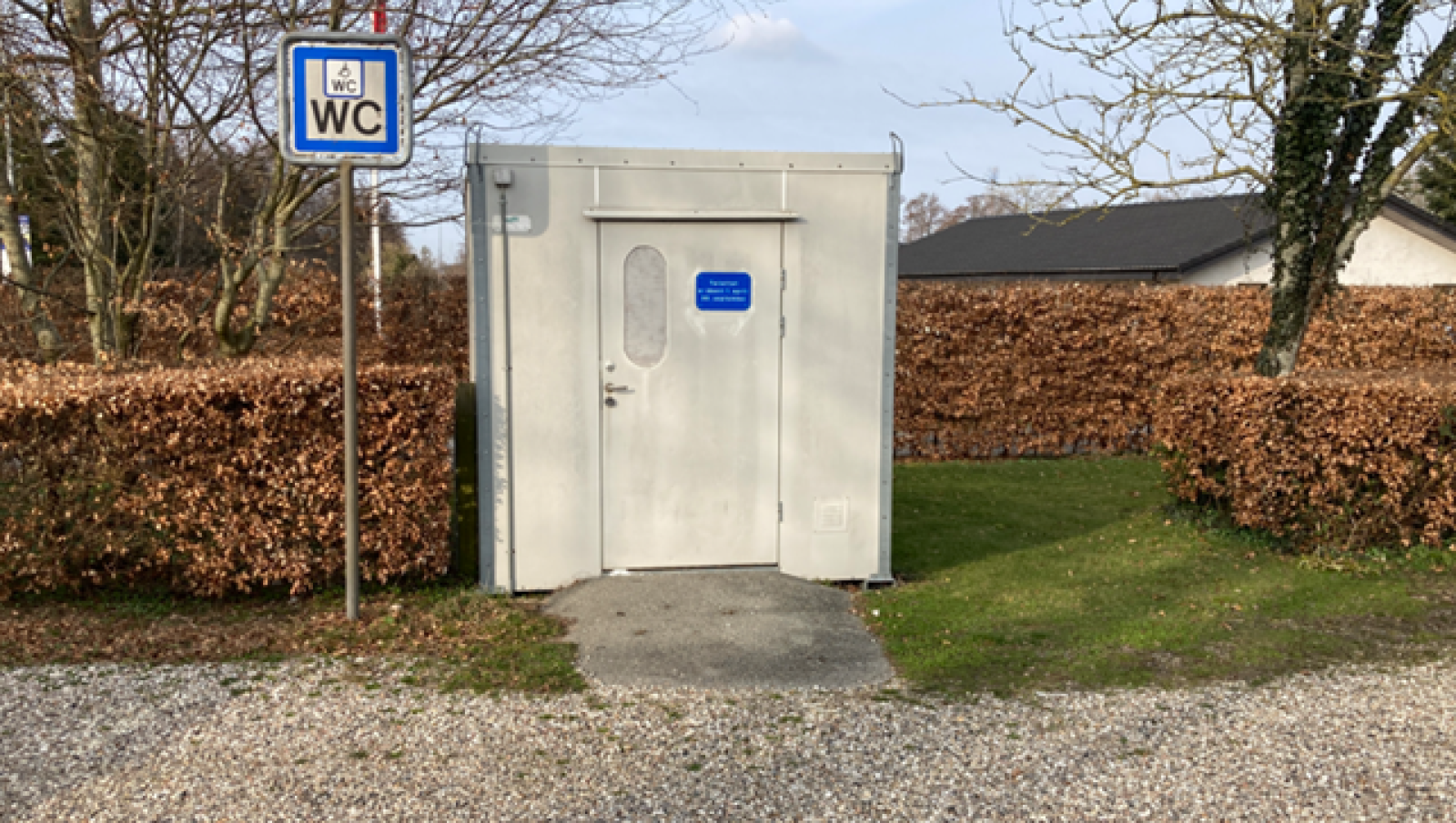 Toilettet på Linien 2 i Haarby er et handicapptoilet. Toilettet er vinterlukket 1/10-31/3.