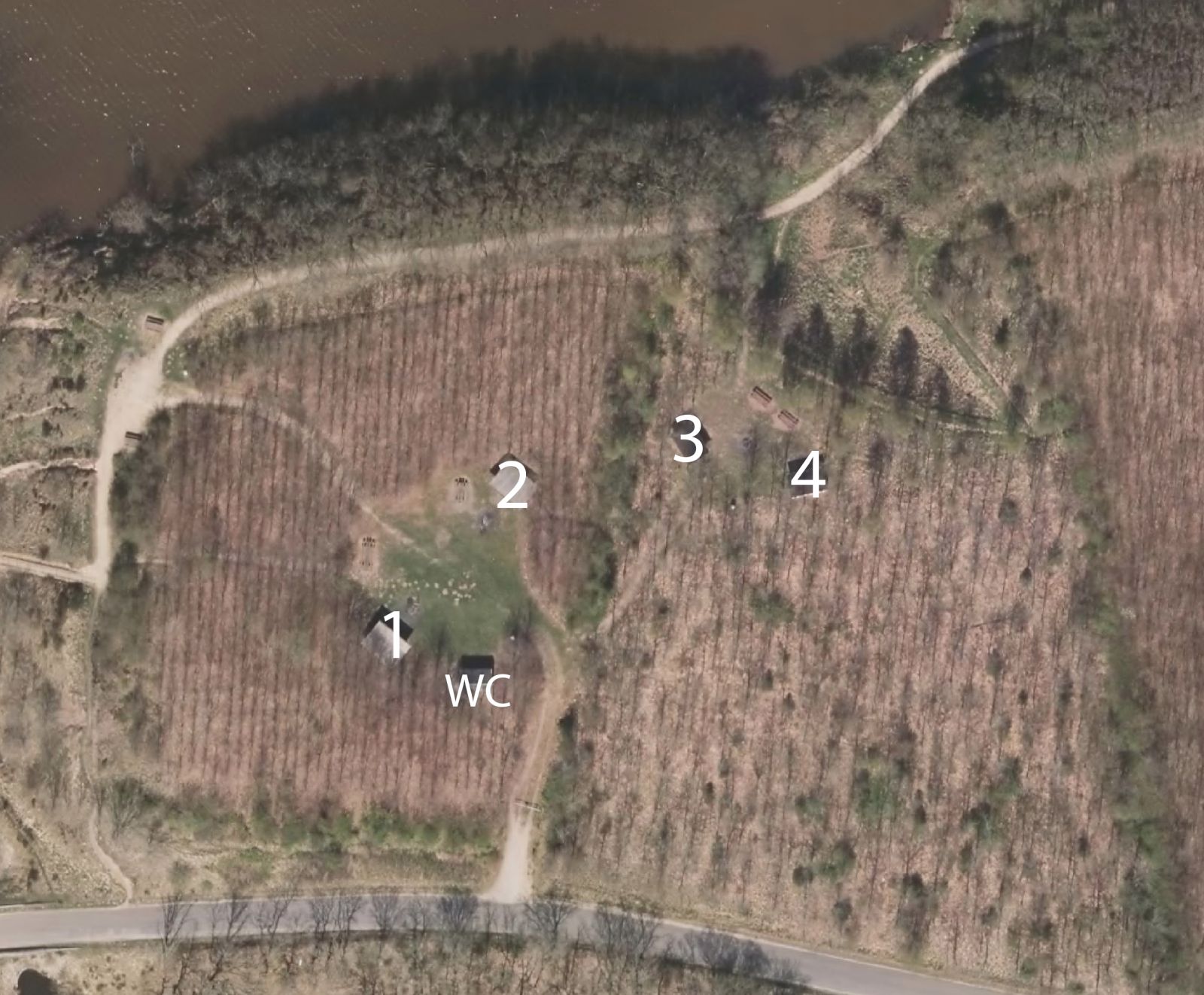 Foto der viser placering af de fire shelters