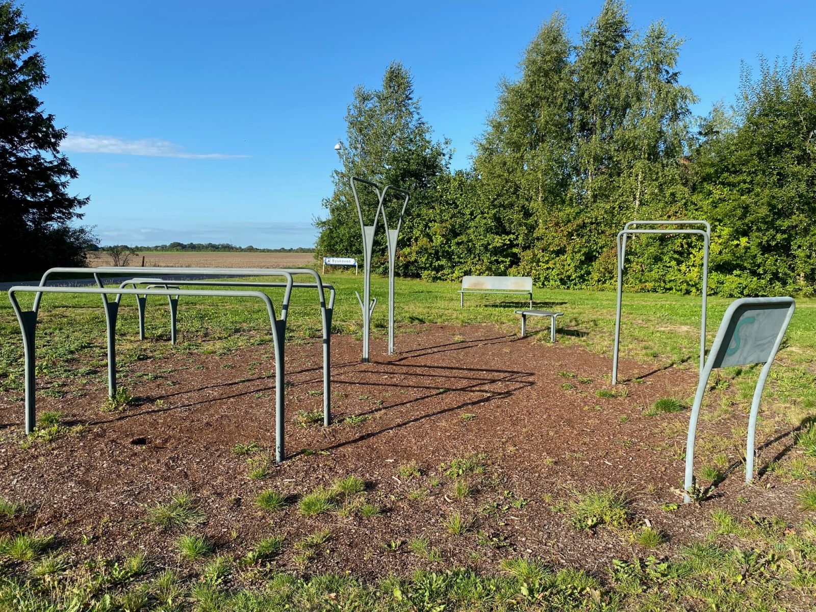 Udendørs motionsplads ved Byskoven
