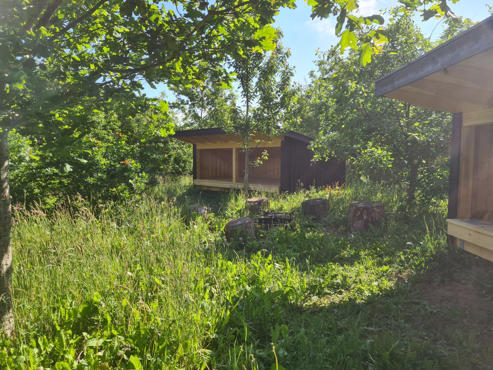 billede af de 2 shelters