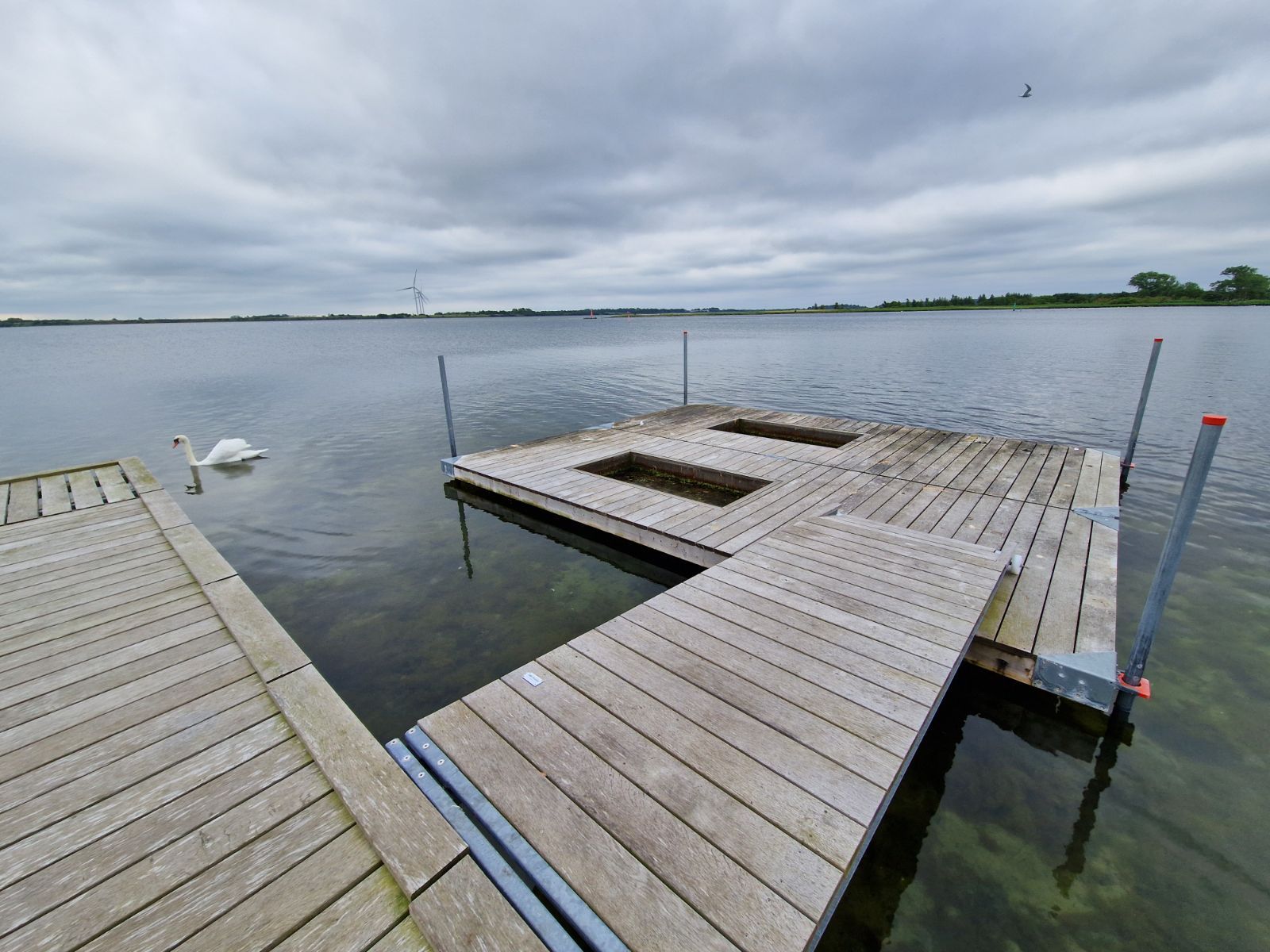 Fiskeplatform og krible/krablebro ved Hestehovedet