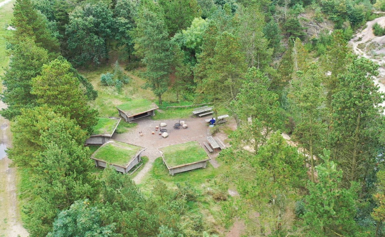  Shelter 1 Skrænten Momhøje – miniature 1