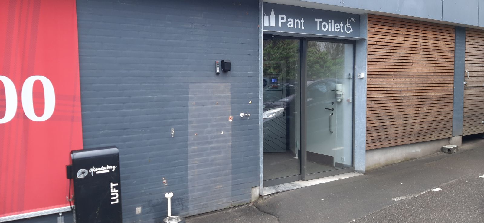 Indgang til toilet