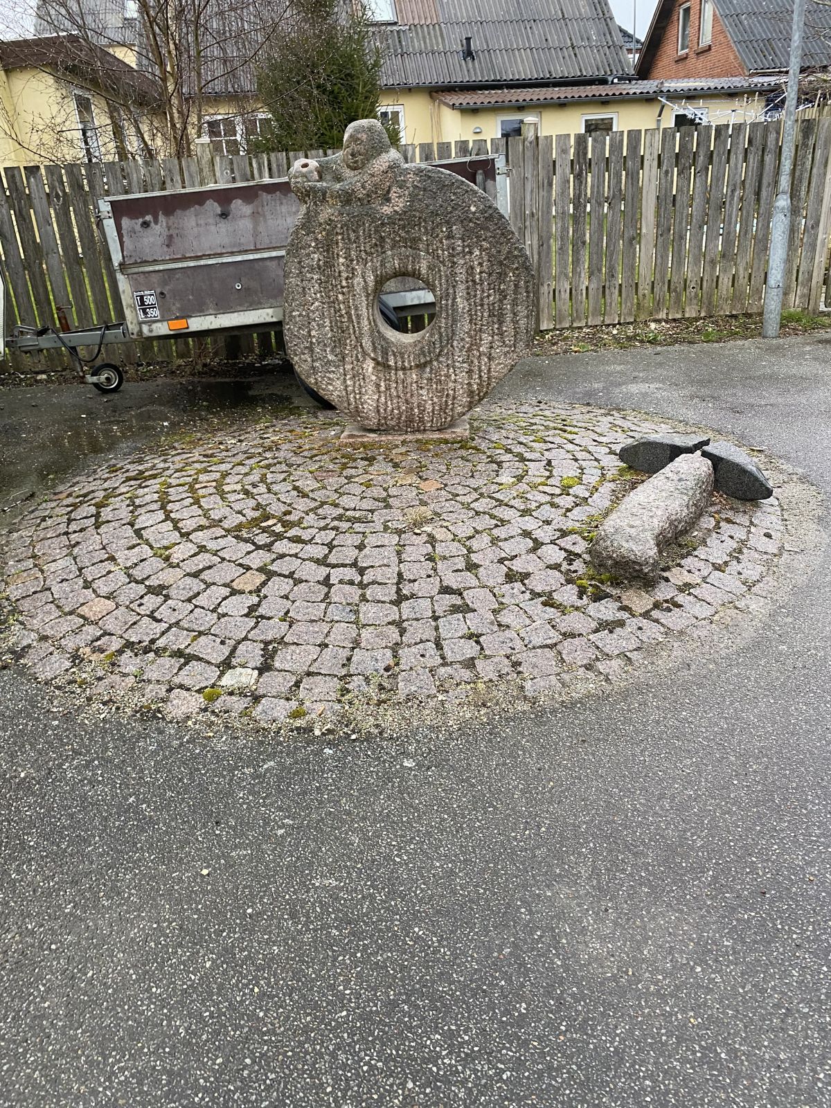 Skulptur af stenhugger Knud Høirup