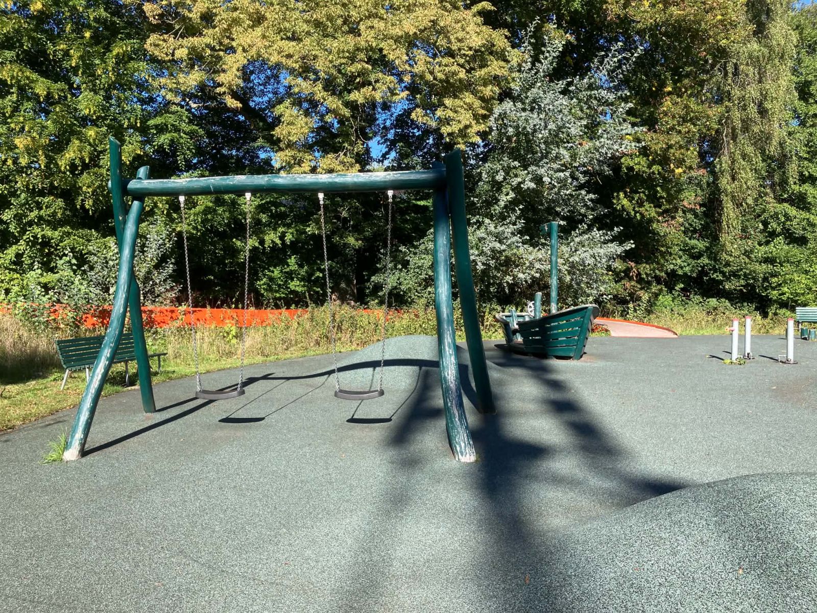 Gyngestativ på gummiunderlag