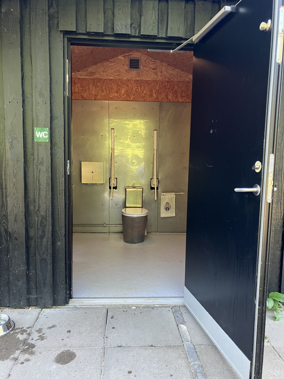 toilet indefra