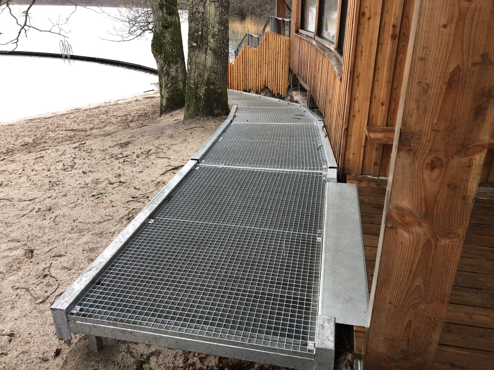 Handicap venlig adgang fra bygning