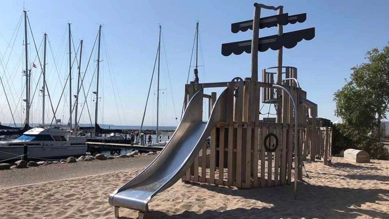Legeplads ved Bogense Havn og Marina, hut in Denmark