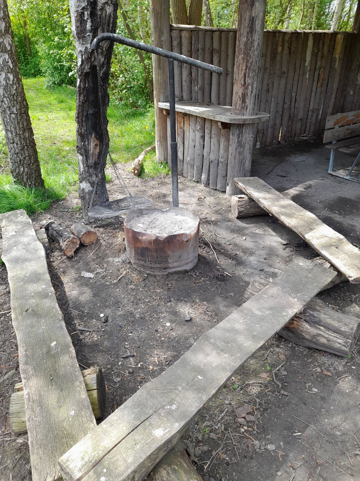 Bålpladsen ved madpakkehuset. 