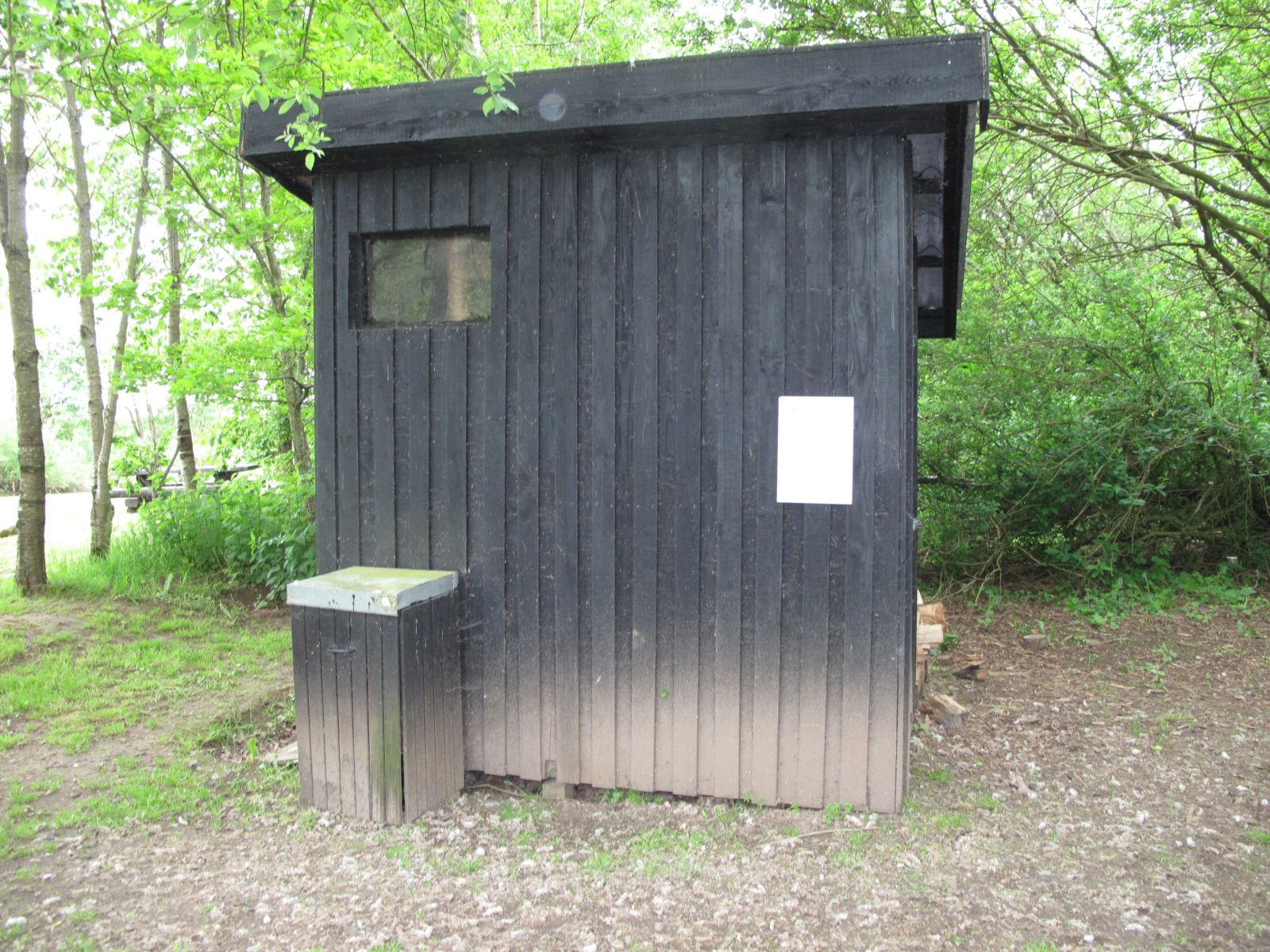 Foto af muldtoilet på Vemb Kanoplads