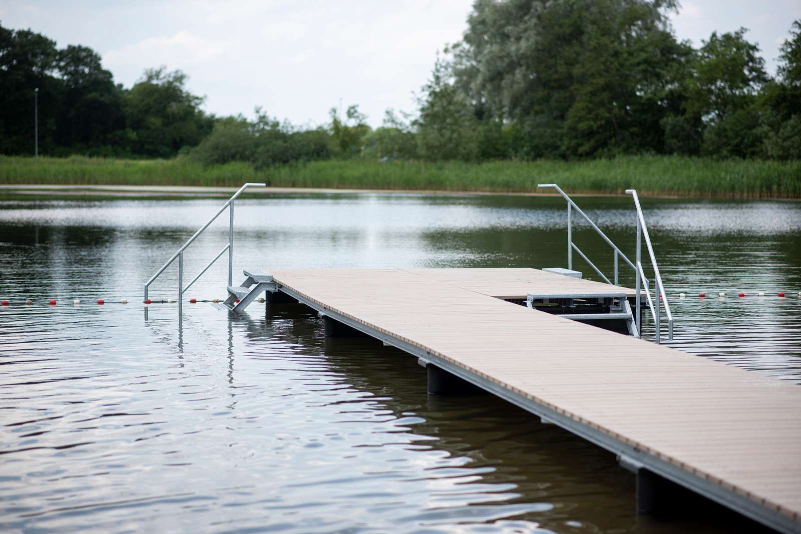 Badebro ved Gymnasiesøen