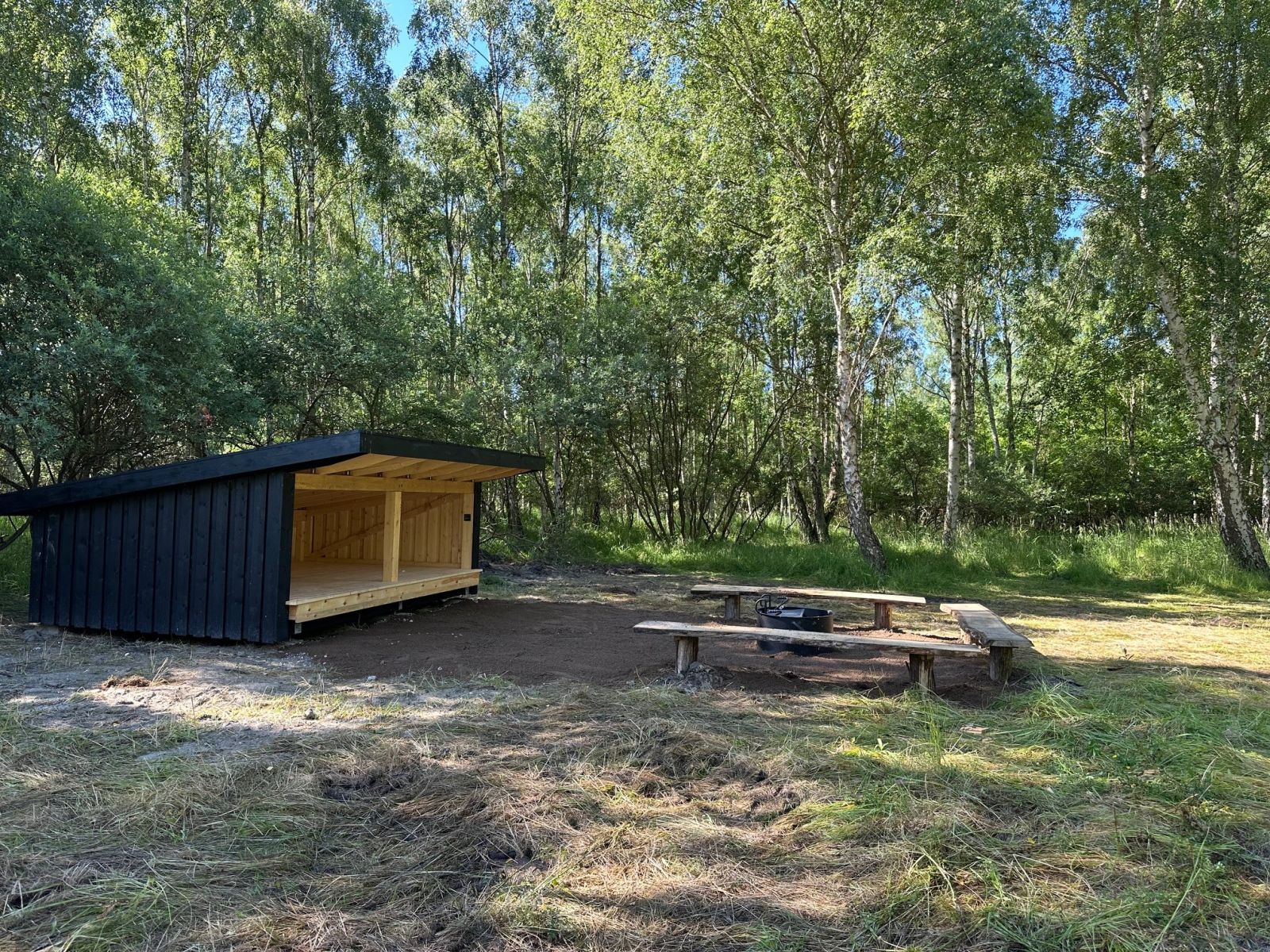 Bålsted og shelter 