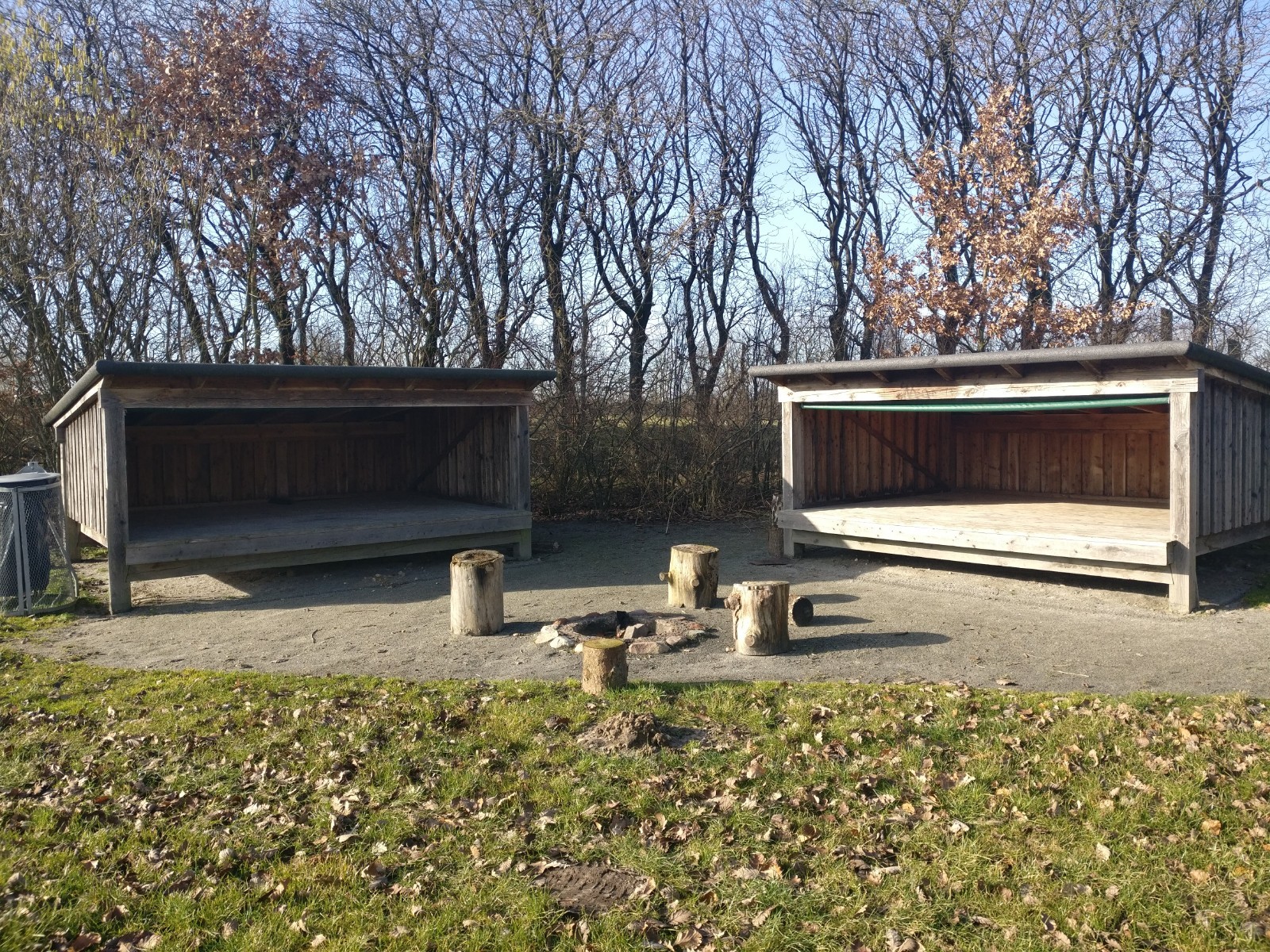 Lejrplads med 3 shelters og bålhus ved Skringstrup – miniature 2