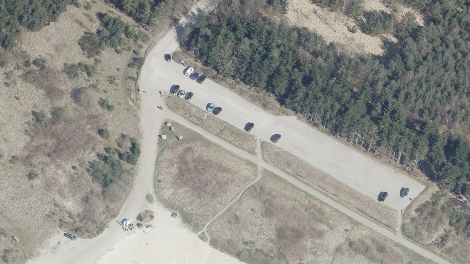 Luftfoto af parkeringsplads P1 ved Nysø
