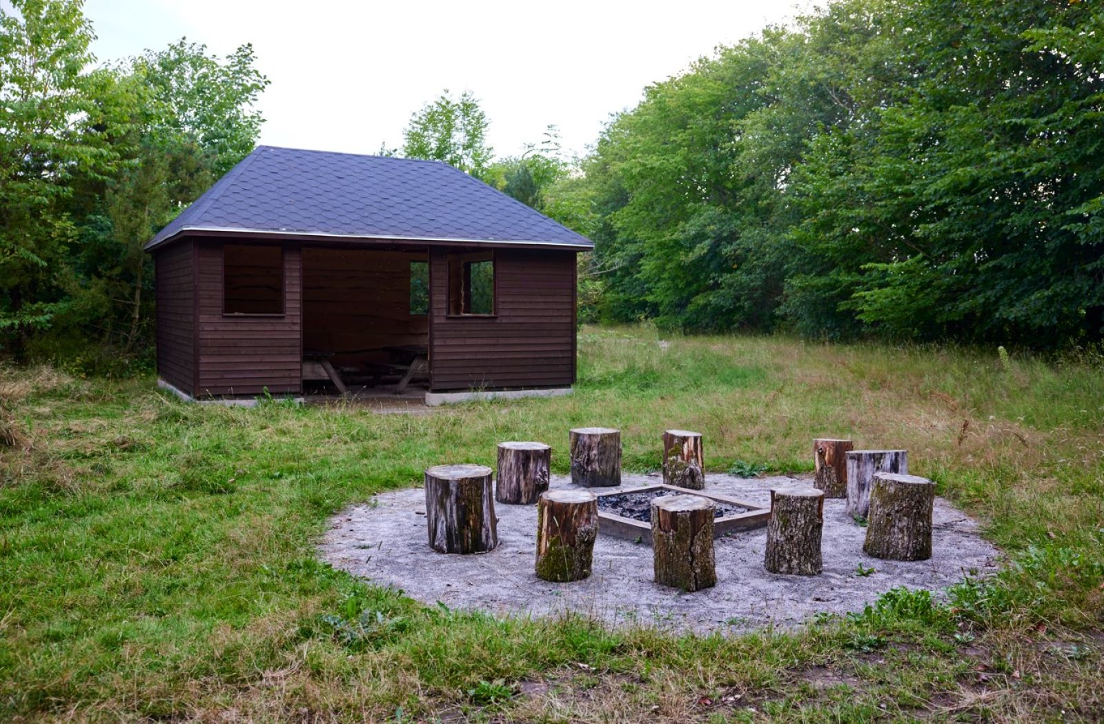 Shelterplads i Svenstrup Bypark. – miniature 3