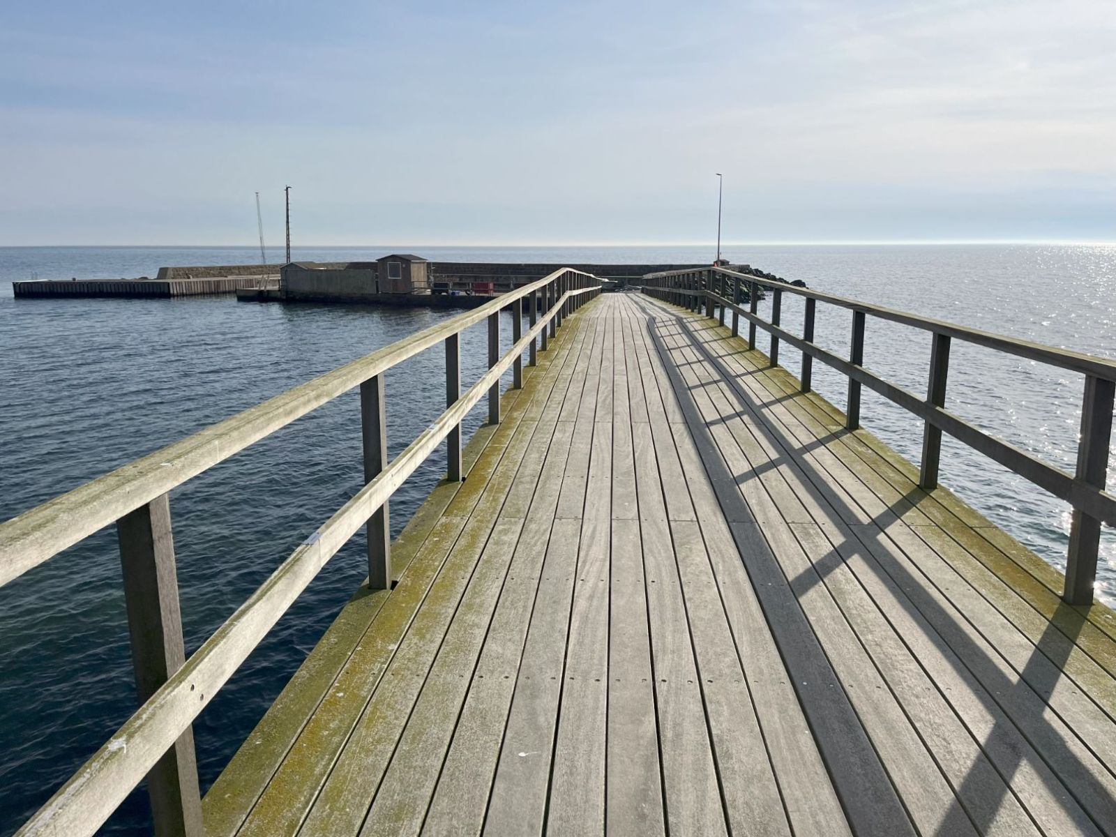 Bro til havnen og saunaen