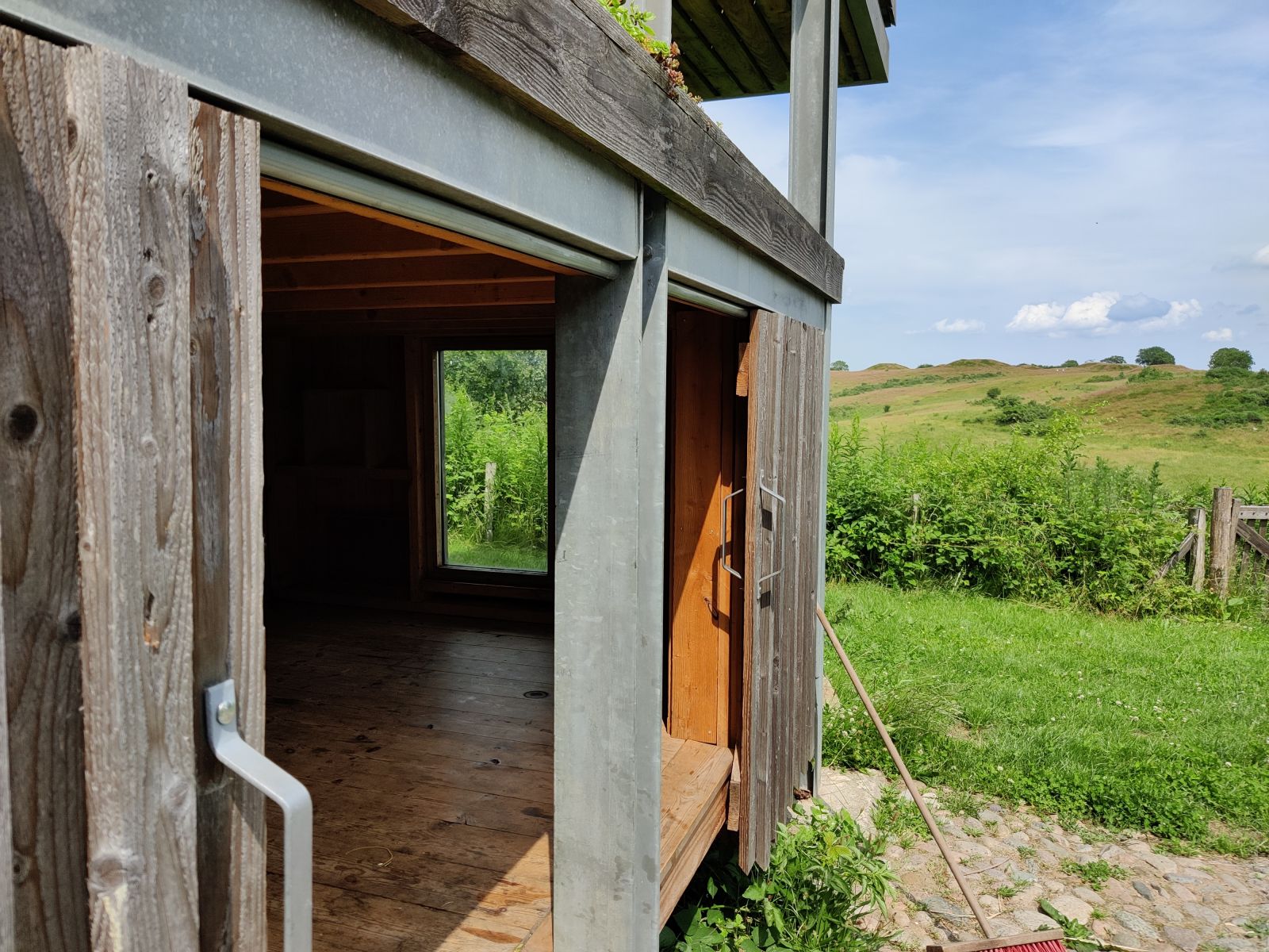 Shelter og stjernekiggertårn ved Slaggårdbanke – miniature 3