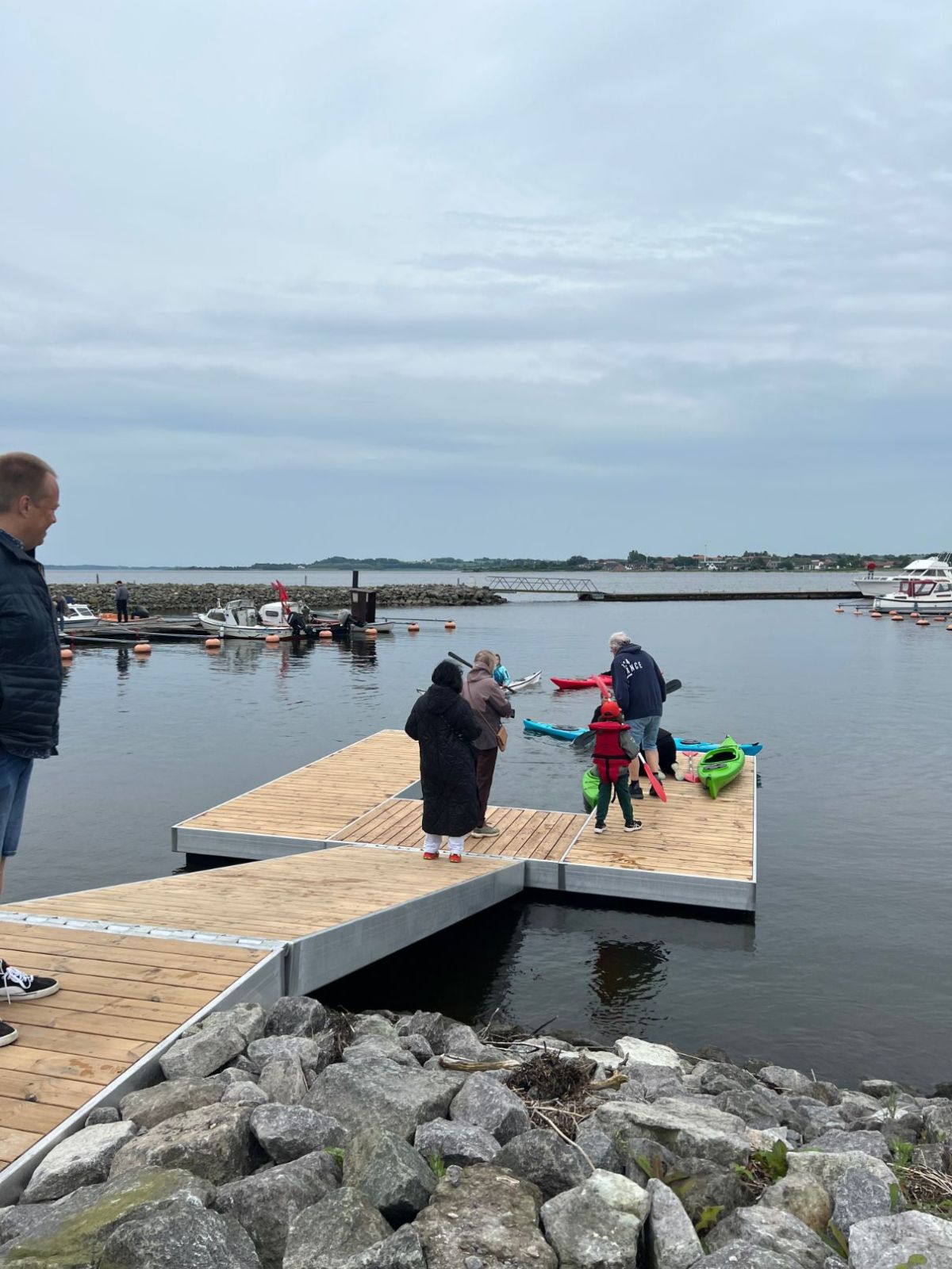 Flexbro til isætning af kajakker og SUP boards
