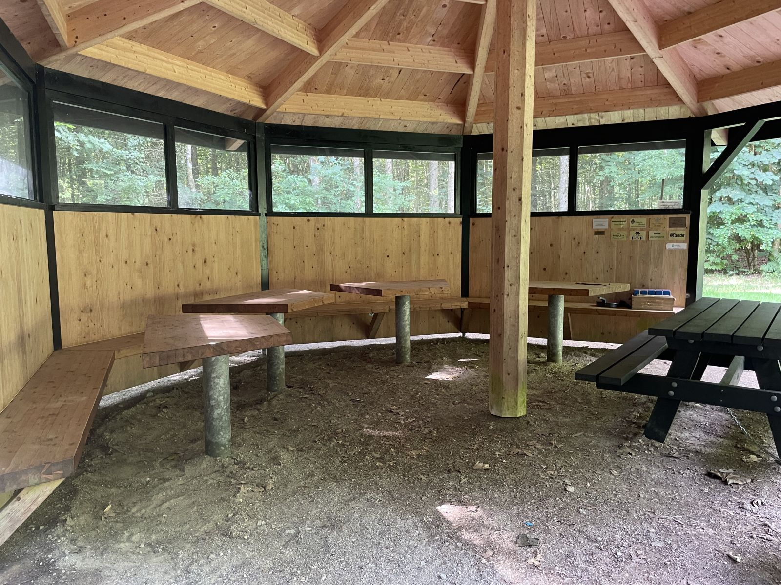 Madpakkehus indvendigt